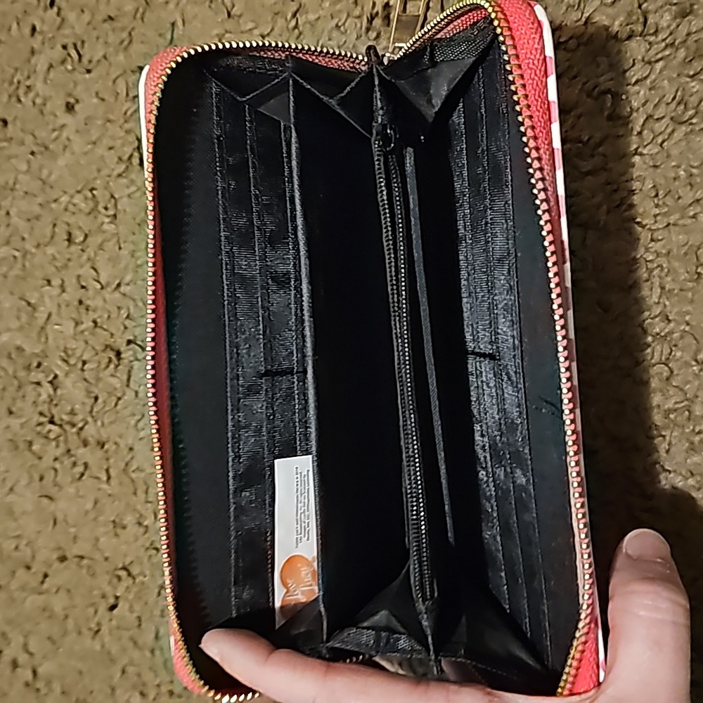 Lucy Ball Wallet - Picture 2 of 3
